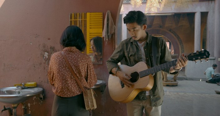 Trời sáng rồi ta ngủ đi thôi và cuộc gặp gỡ để lại vấn vương